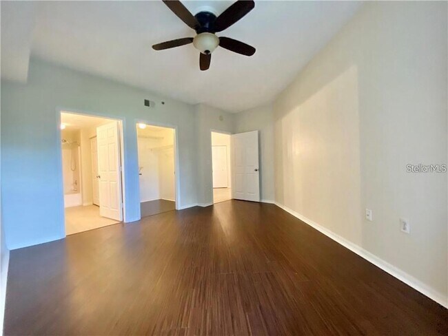 Building Photo - 5655 Bentgrass Dr