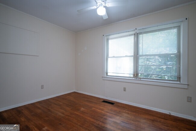 Building Photo - 175 Habersham Way