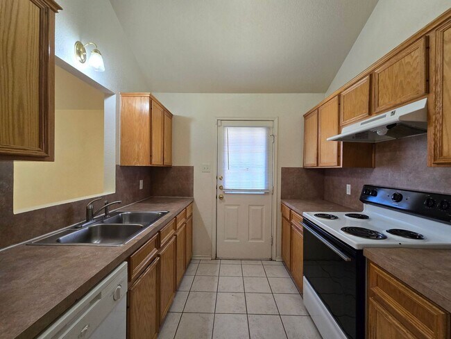 Building Photo - RENT REDUCTION - AVAILABLE NOW!