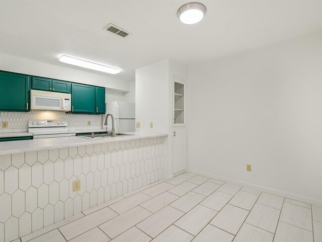 Building Photo - 10616 Mellow Ln