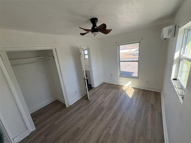 Building Photo - 1836 SW Harlem Cir