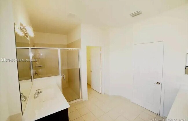 Building Photo - 25341 SW 117th Ave