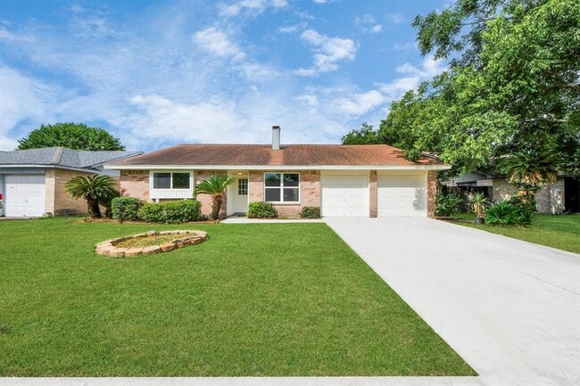 Building Photo - 4015 Lufborough Dr