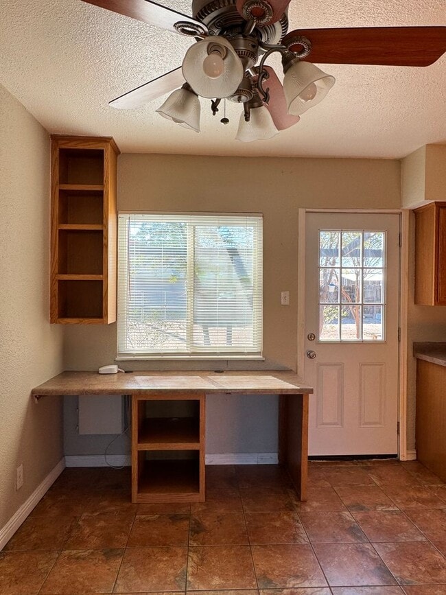 Building Photo - Spacious and Affordable Needles Ca home