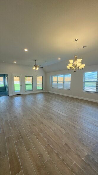 Building Photo - 2805 Chert Ct