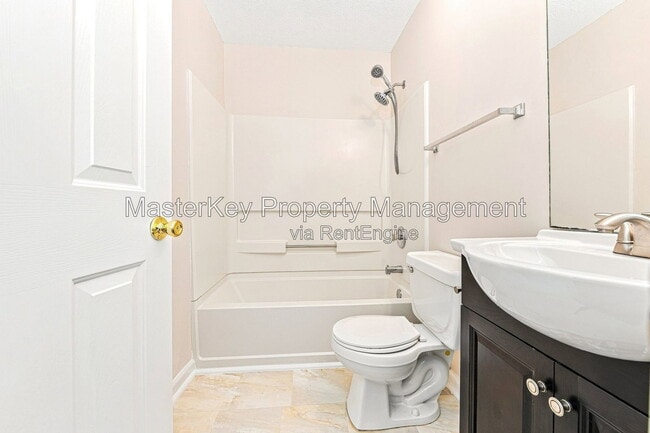 Building Photo - 6307 Forest Ridge Dr