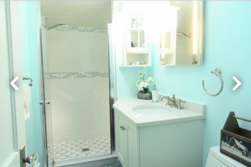 Bathroom 3 - 340 Common St