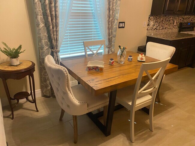 Building Photo - 9433 Ligorio Wy