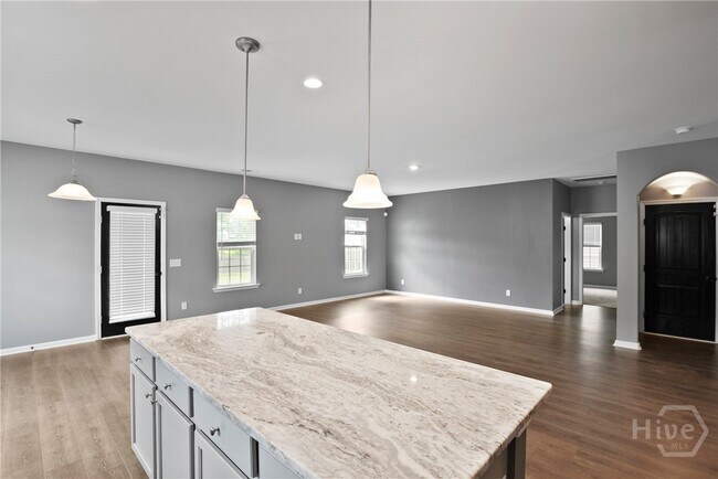 Building Photo - 11 Swallow Tail Cir