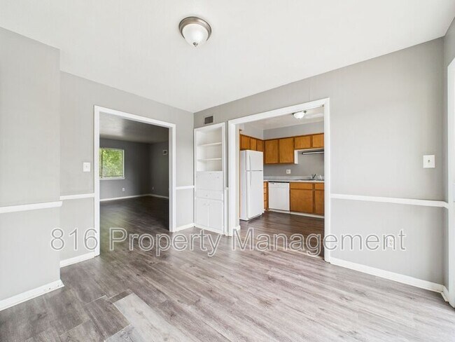 Building Photo - 8038 Campbell St