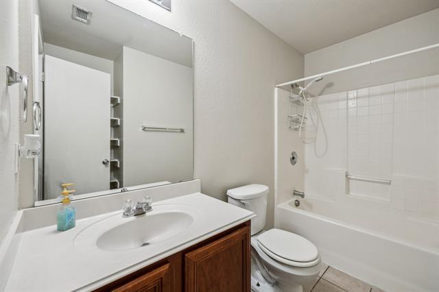 Building Photo - 724 Kentucky Derby Ln