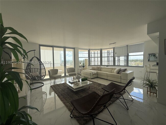 Building Photo - 5555 Collins Ave