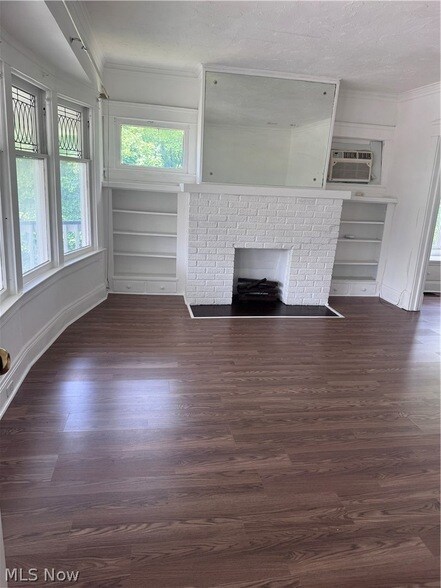 Building Photo - 12337 Chesterfield Ave