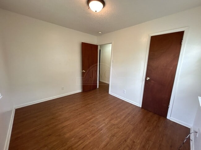 Building Photo - 1205 Kathey Dr