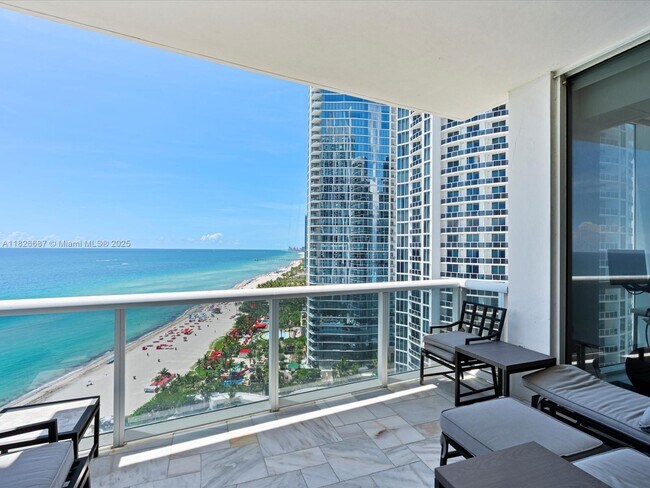Building Photo - 18101 Collins Ave