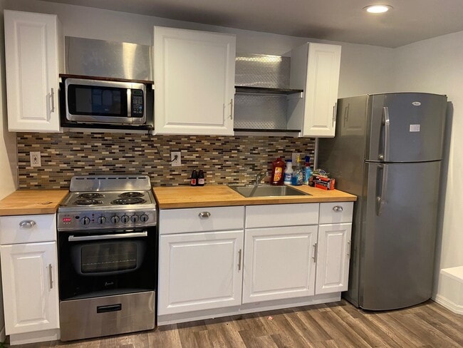 Building Photo - 373-375-375 3rd St