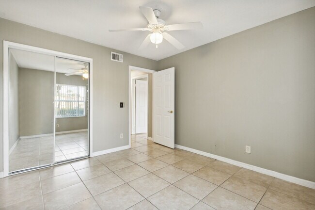 Building Photo - 2433 Barley Club Dr