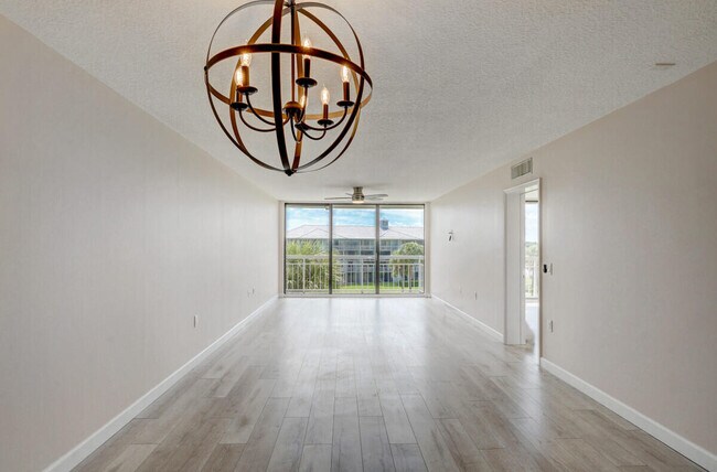 Building Photo - 2561 Village Blvd