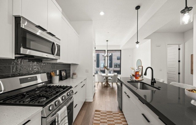 Building Photo - 307 Endurance Cir