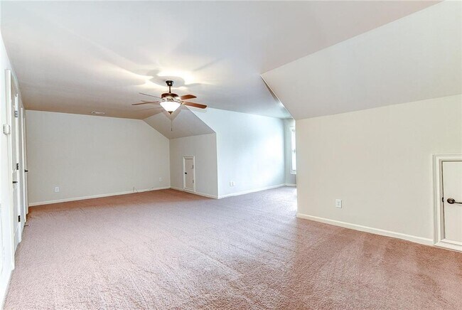 Building Photo - 10424 Park Walk Point