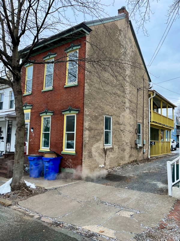 Building Photo - 151 Chestnut St