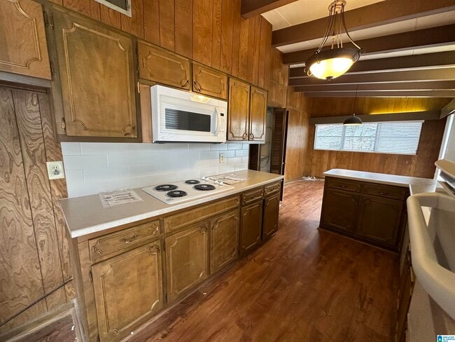 Building Photo - 1834 MONTCLAIR LANE C