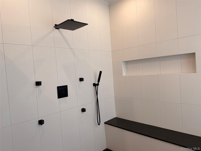 Building Photo - 6 Conifer Ct