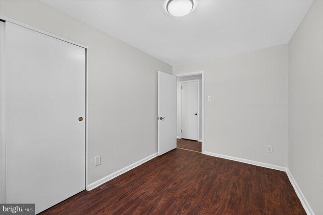 Building Photo - 2261 Strahle St