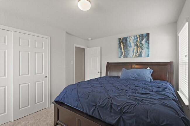 Building Photo - 14615 Olive Sparrow Ln