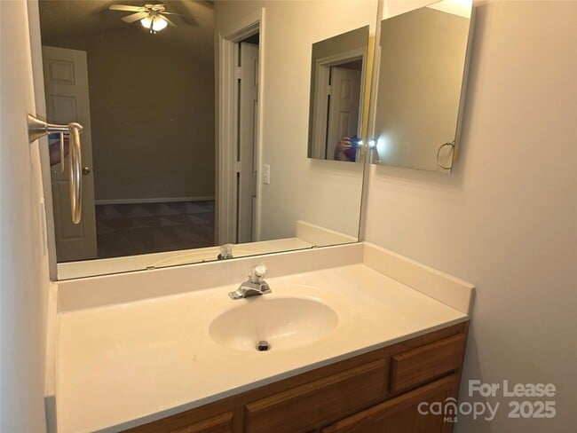 Building Photo - 9933 Birch Knoll Ct