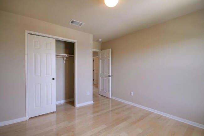 Building Photo - 9624 Castle Pines Dr