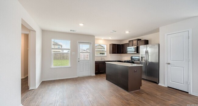 Building Photo - 6522 Tempo Switch