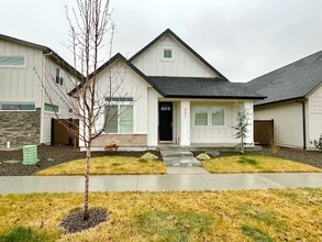 Building Photo - 2171 E Hidcote St