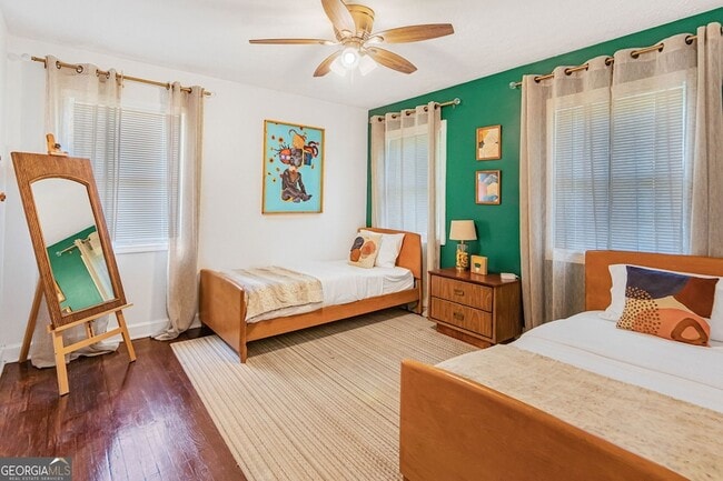 Building Photo - 2100 Cascade Rd