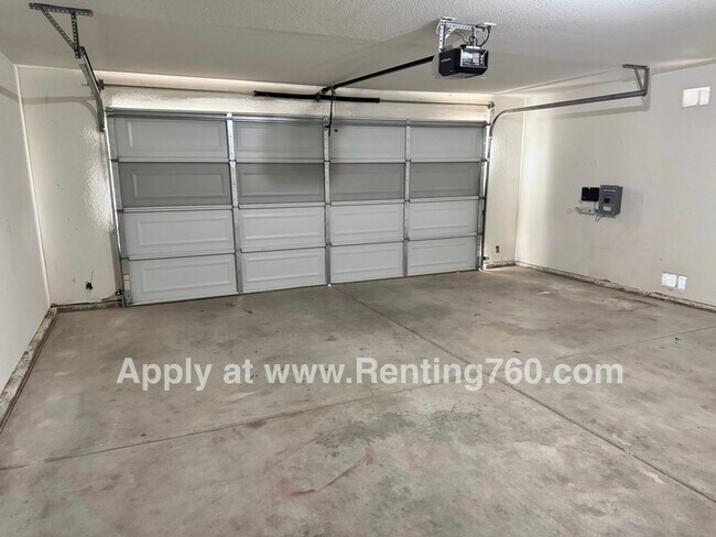 Building Photo - Cozy 3 Bed 2 Bath Home Near Base!