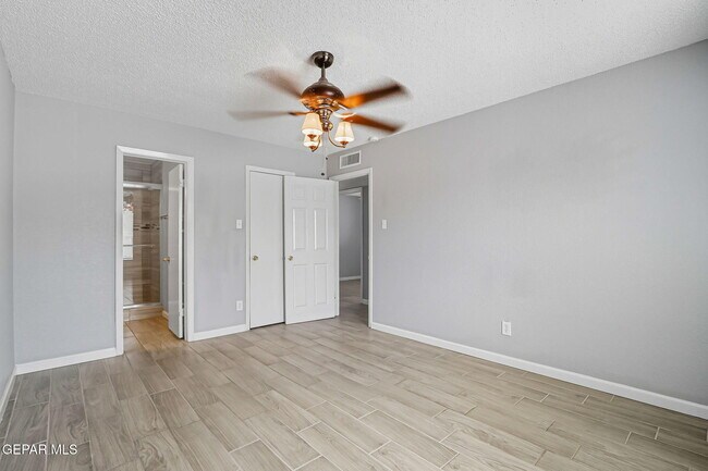 Building Photo - 3911 Quasar Ct