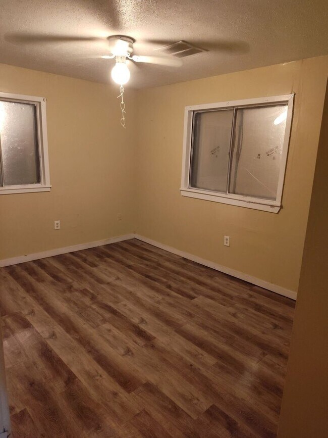 Building Photo - Great 3 Bedroom Home for Rent