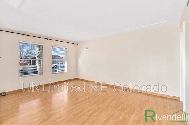 Building Photo - 1980 Willow St