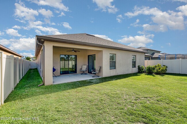 Building Photo - 4028 Alligator Flag Cir