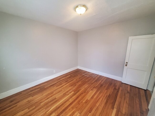 Building Photo - 79 Rosseter St