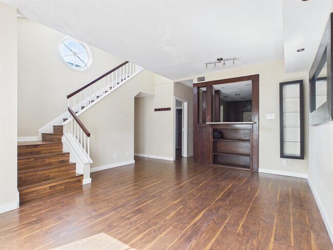 Building Photo - 2529 Rio Grande St