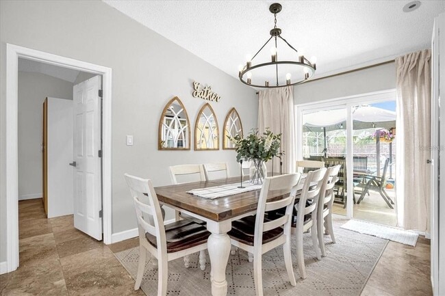 Building Photo - 3627 Ocita Dr