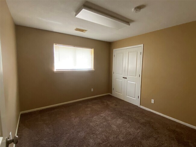 Building Photo - 3642 Beckett Ridge Dr
