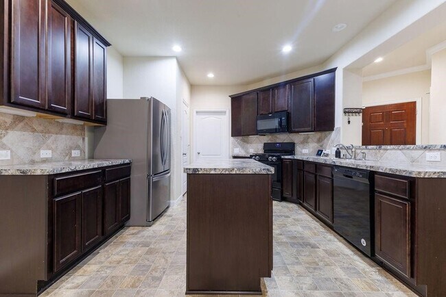 Building Photo - 11413 Hackmatack Way