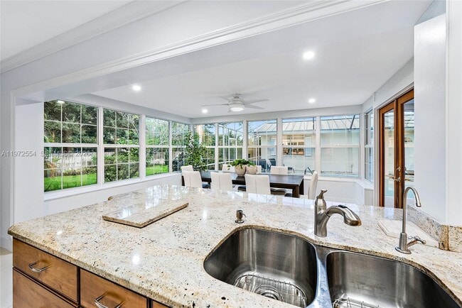 Building Photo - 4912 S Kay St