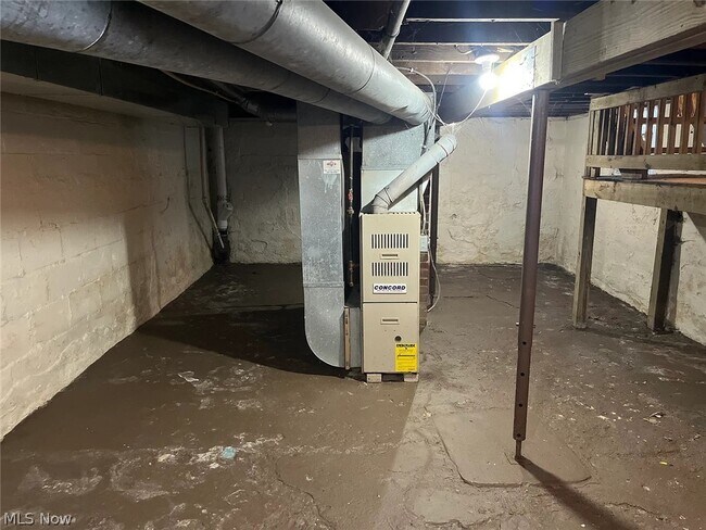 Building Photo - 384 W Bartges St