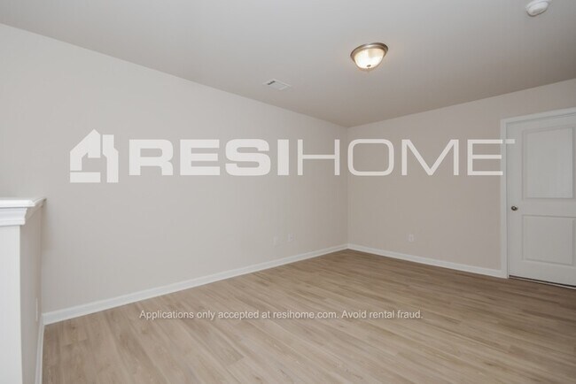 Building Photo - 3038 Faireno Pl