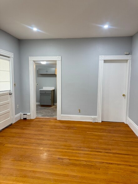 Building Photo - 324 Granite St