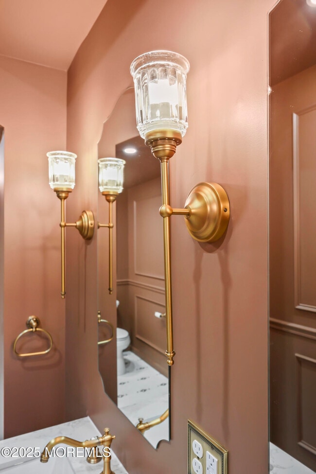 Building Photo - 400 S 1st Ave