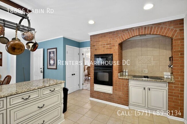 Building Photo - 18606 Cabin Rd